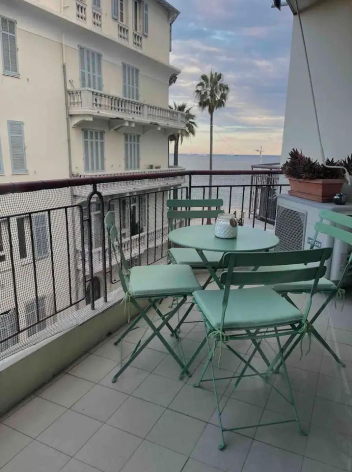 Apartment Bright - Sea View Antibes