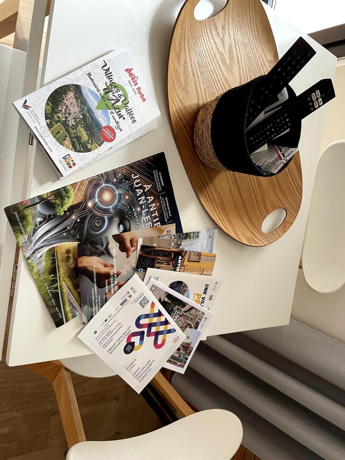 Marlene Coeur Vieil Antibes, Quartier Sympa, Renove Et Convivial , Clim, Balcon Apartment *