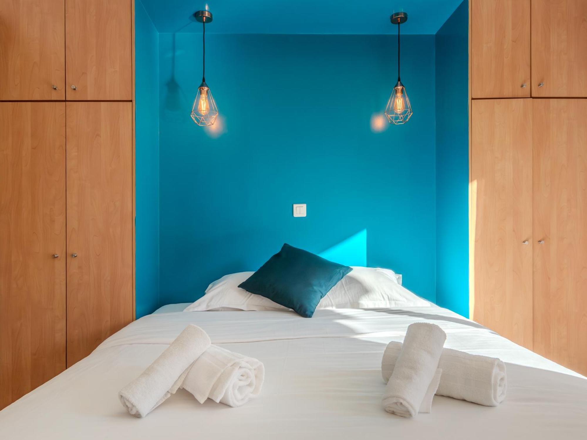 Apartment Les 15 Pins & La -your Getaway Near Sea & *