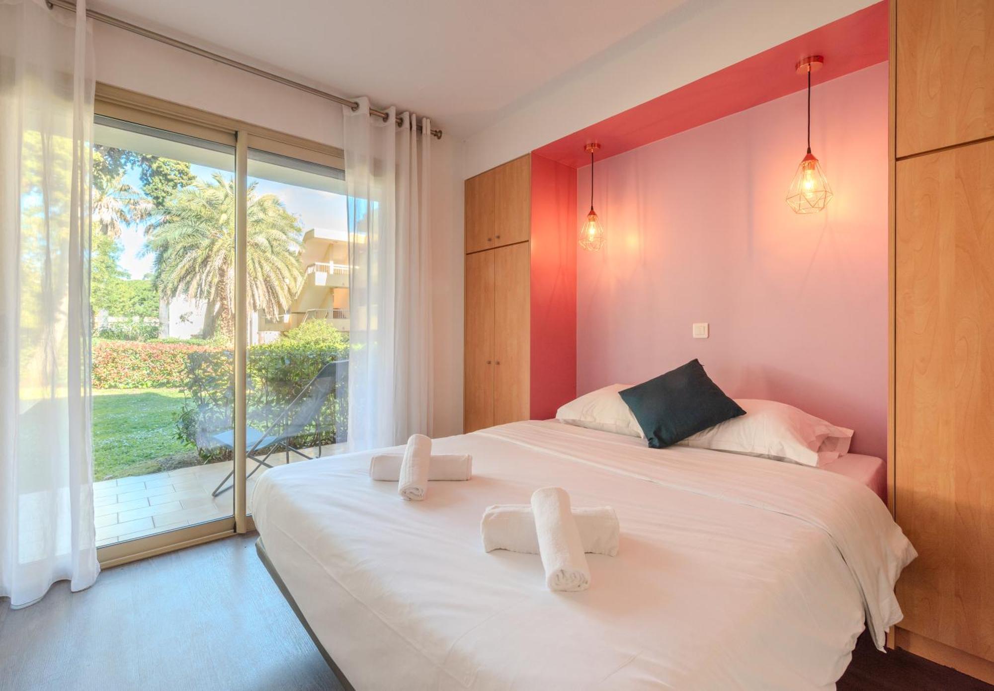 Les 15 Pins & La -your Getaway Near Sea & Antibes