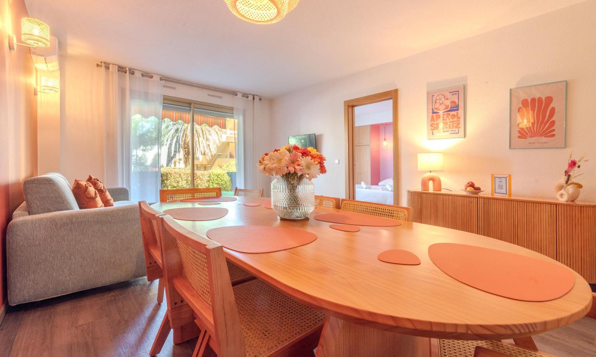 Apartment Les 15 Pins & La -your Getaway Near Sea &