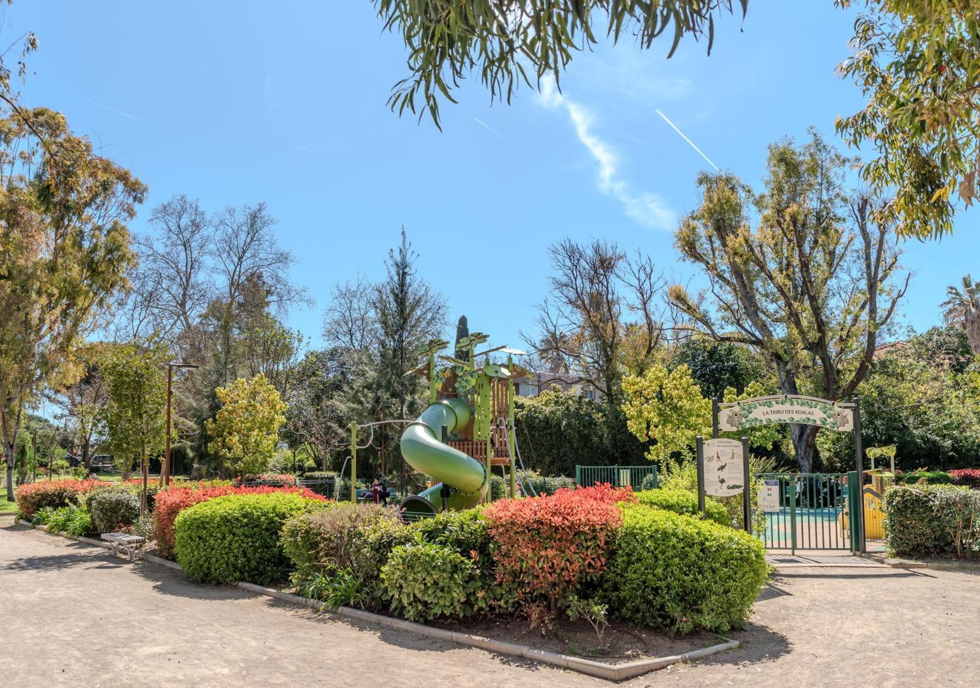 Apartment Les 15 Pins & La -your Getaway Near Sea &
