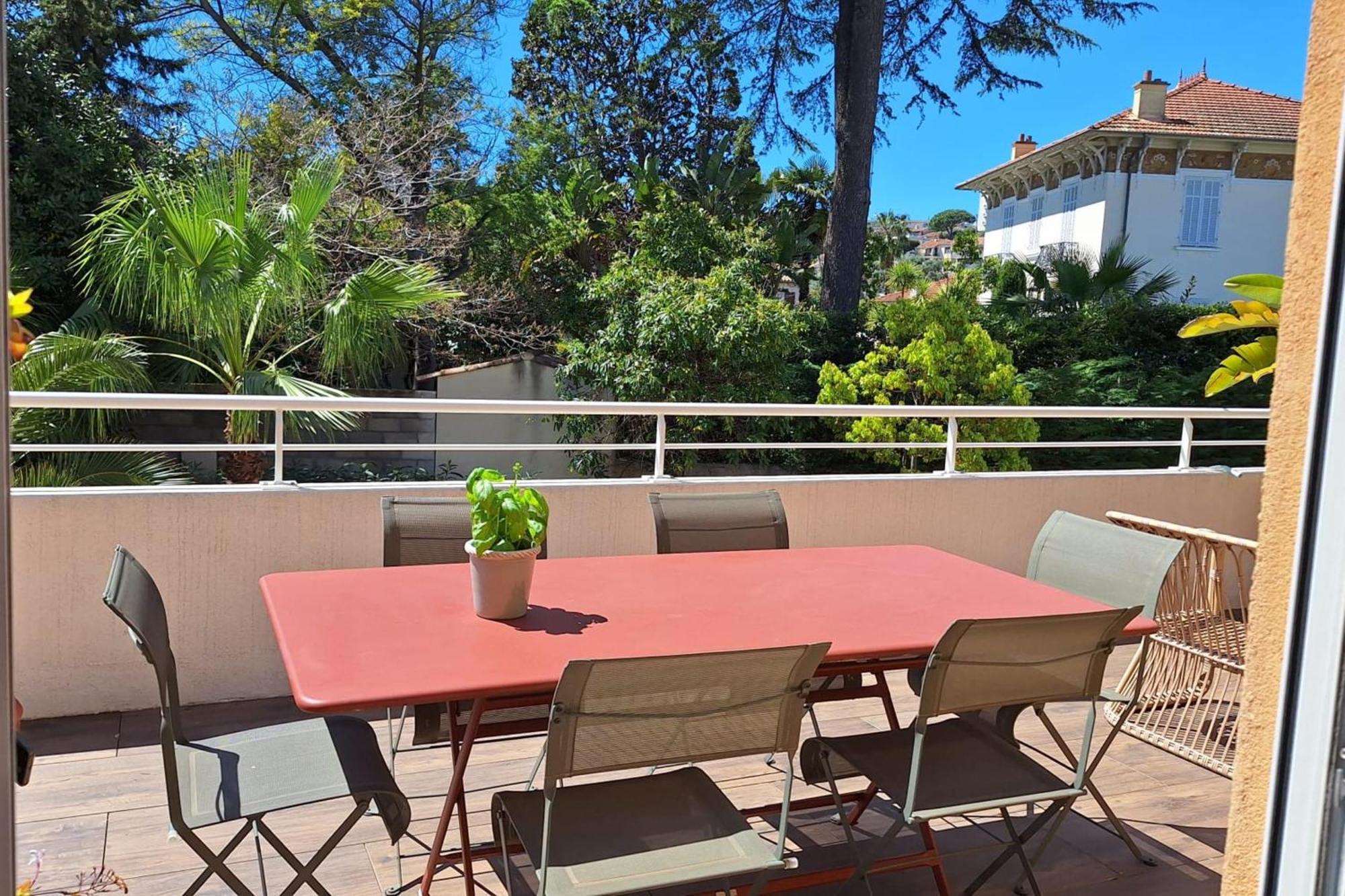 Casa de férias Sumptuous Renovated In Antibes