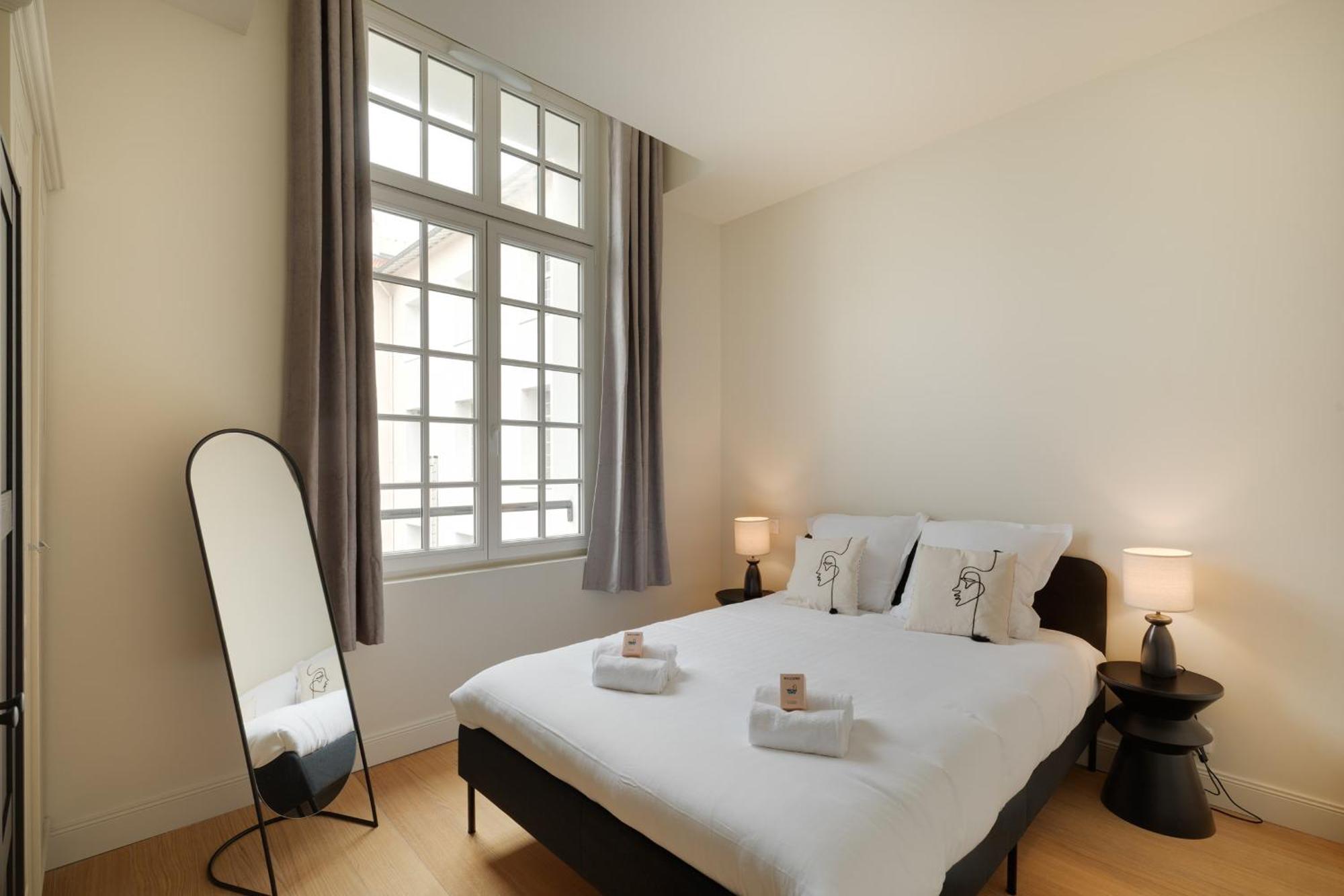 Place De Gaulle - Welkeys Apartment Antibes