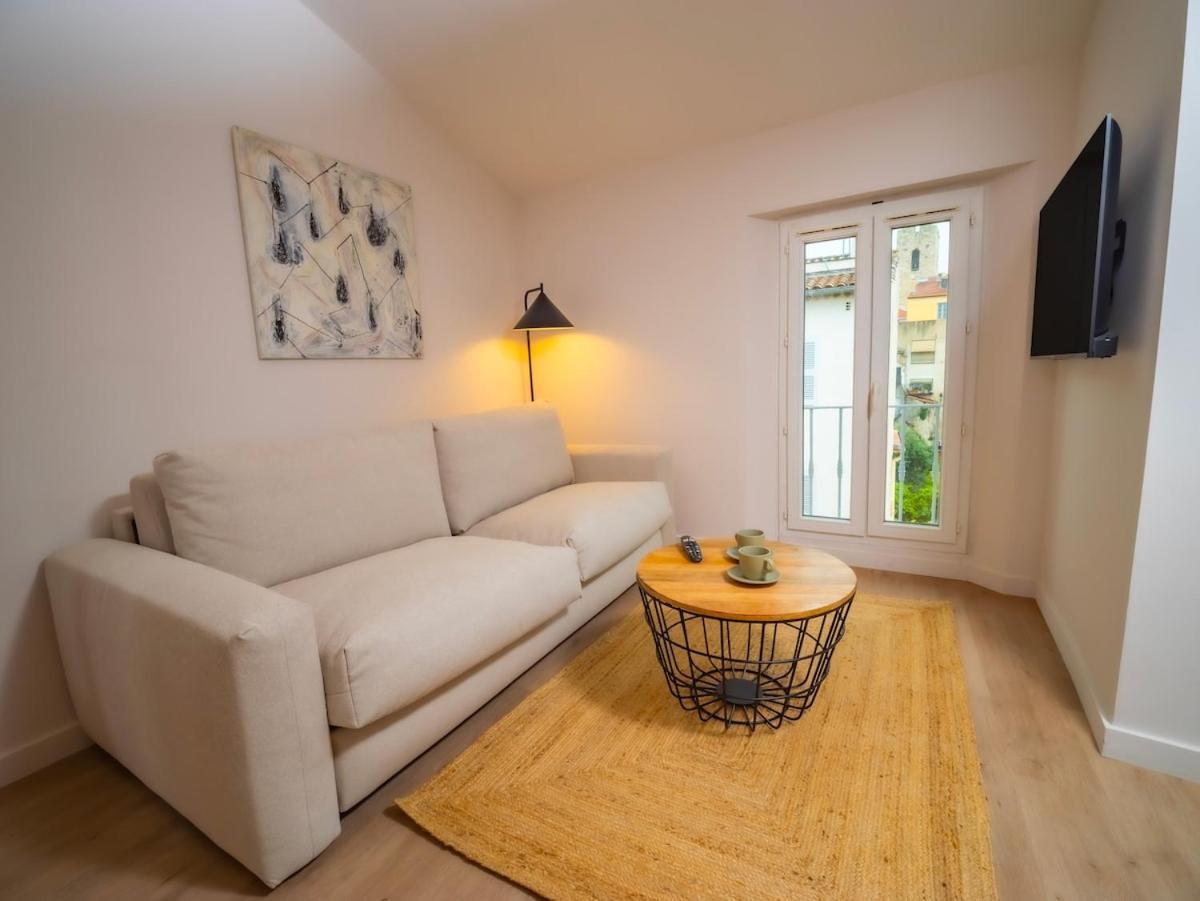#402 Heart Of Vieil - Place Nationale-high-end Newly Renovated & Furnished Appartement