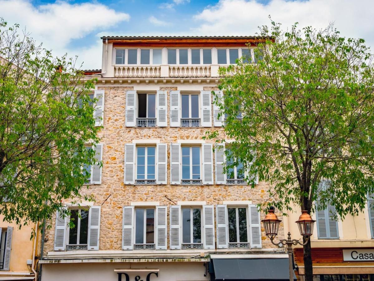 #402 Heart Of Vieil - Place Nationale-high-end Newly Renovated & Furnished