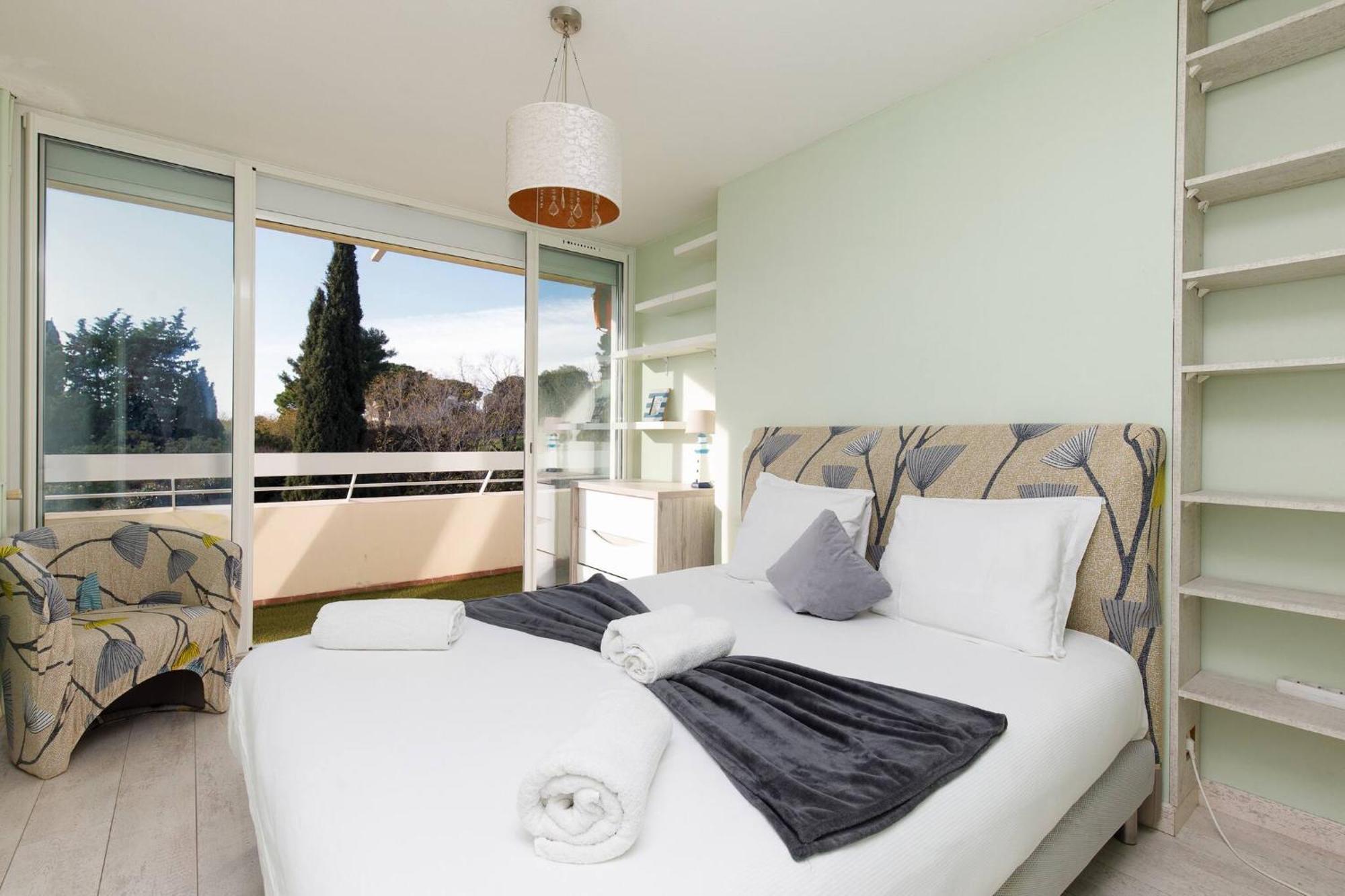 Apartment Julius 6 Couchages, Parking Prive Antibes