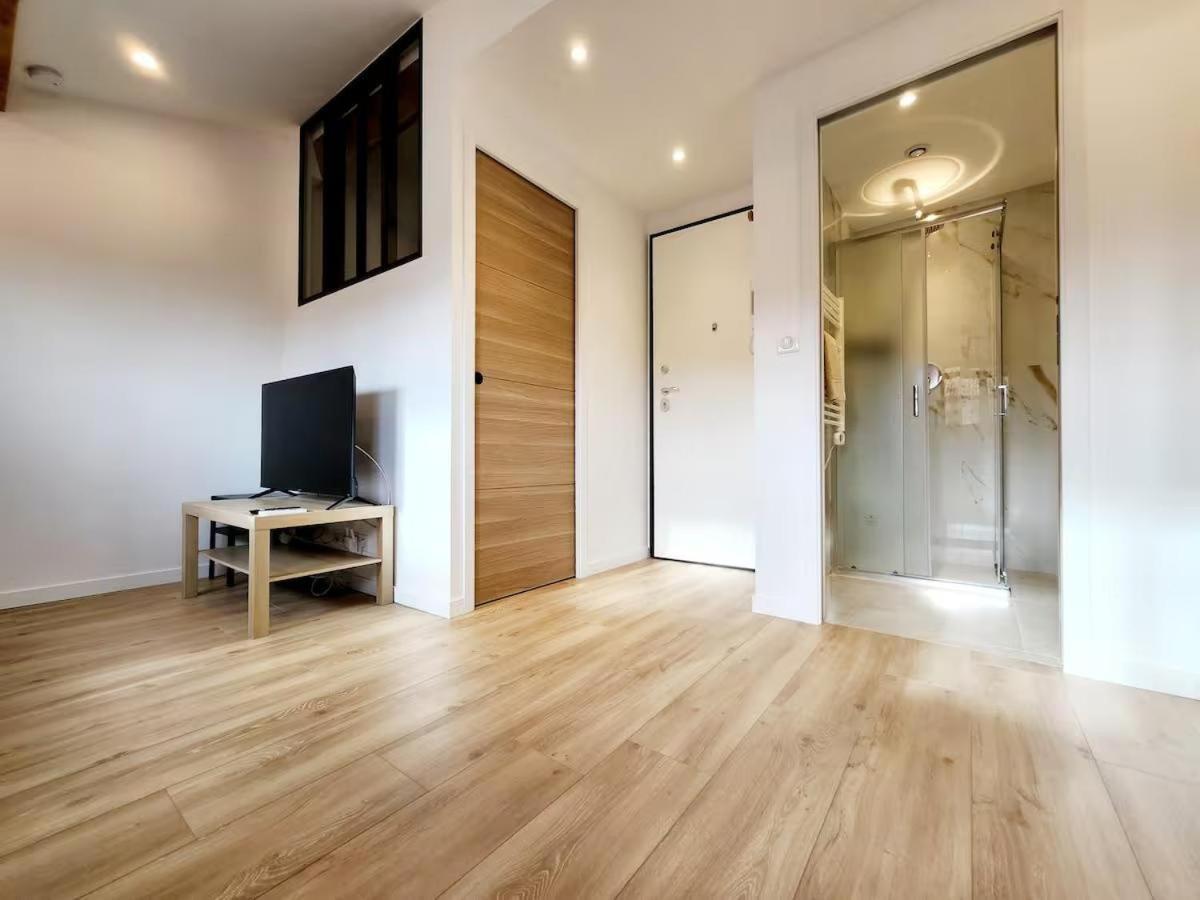 Les Marc - 5 Dans Le Vieil Appartement *