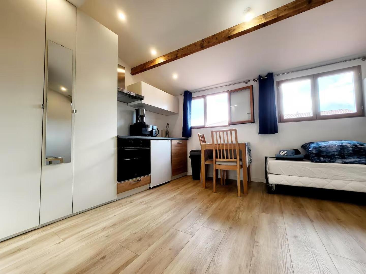 Les Marc - 5 Dans Le Vieil Appartement Antibes