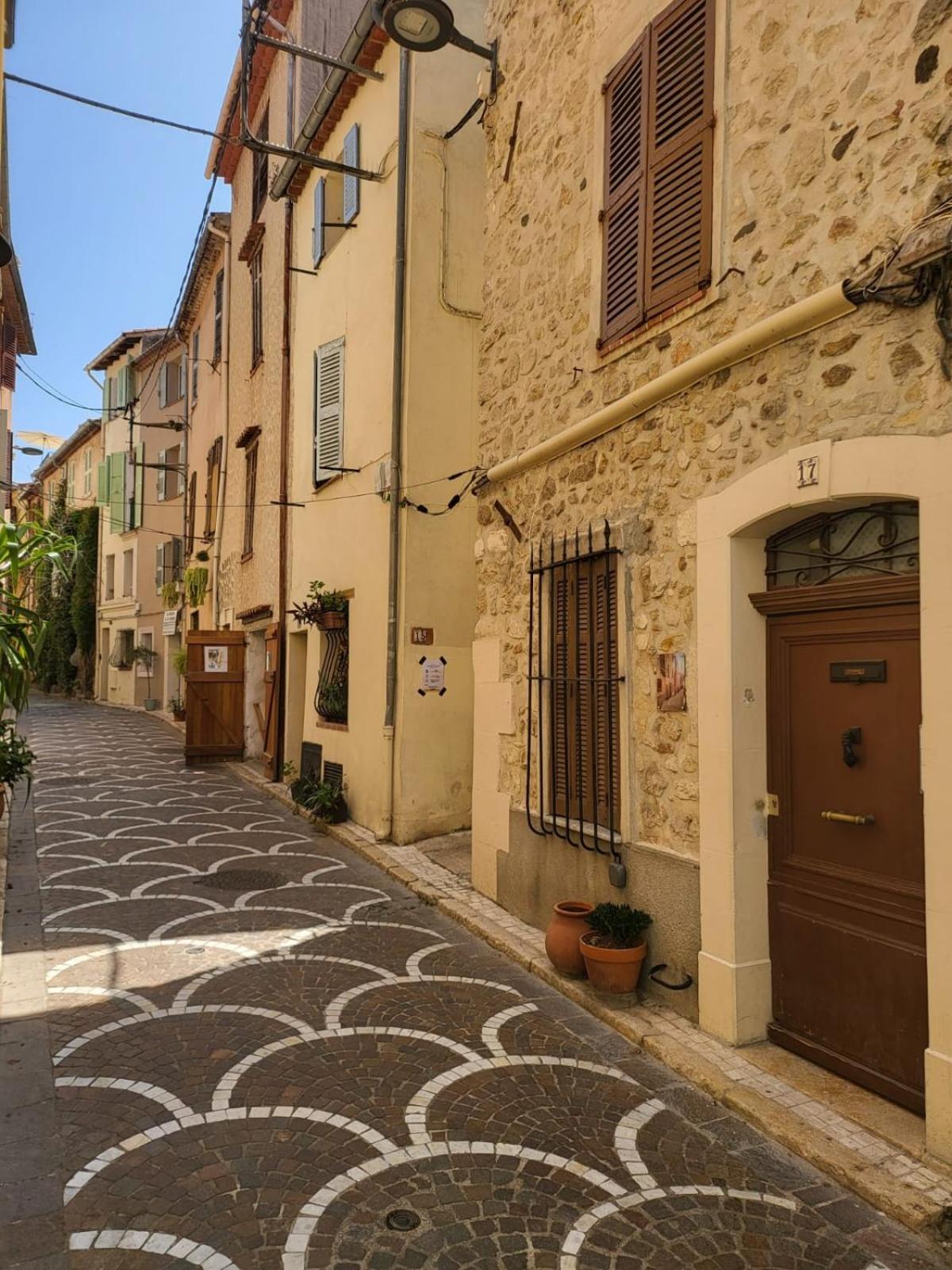 Les Haciendas - 5 Dans Le Viel Antibes