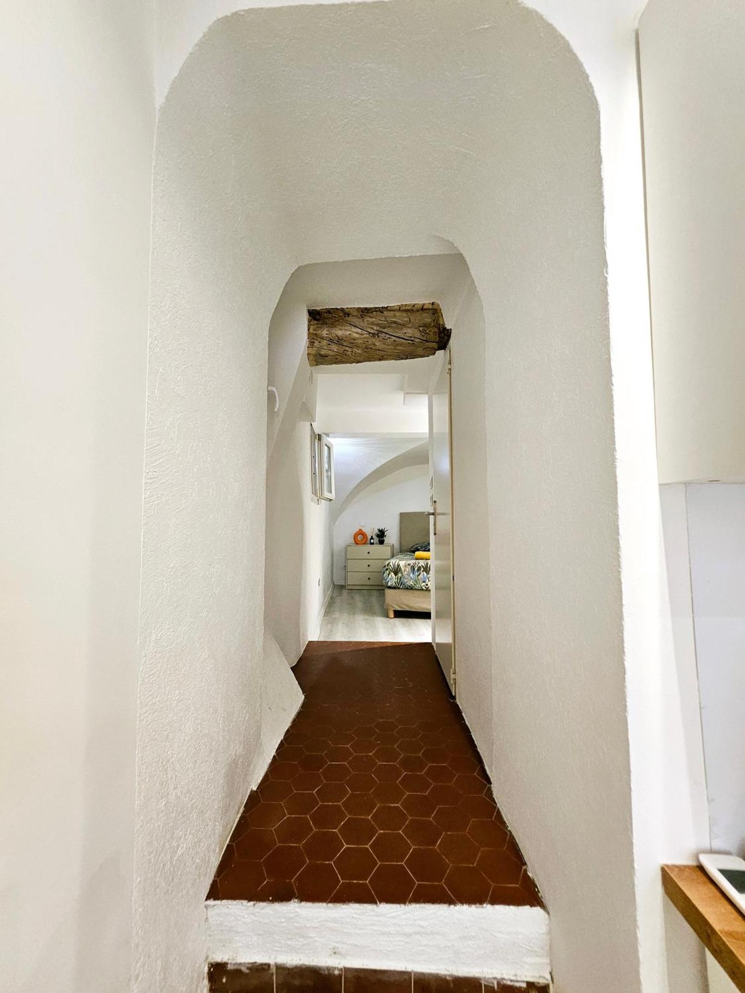 Les Haciendas - 5 Dans Le Viel Appartement