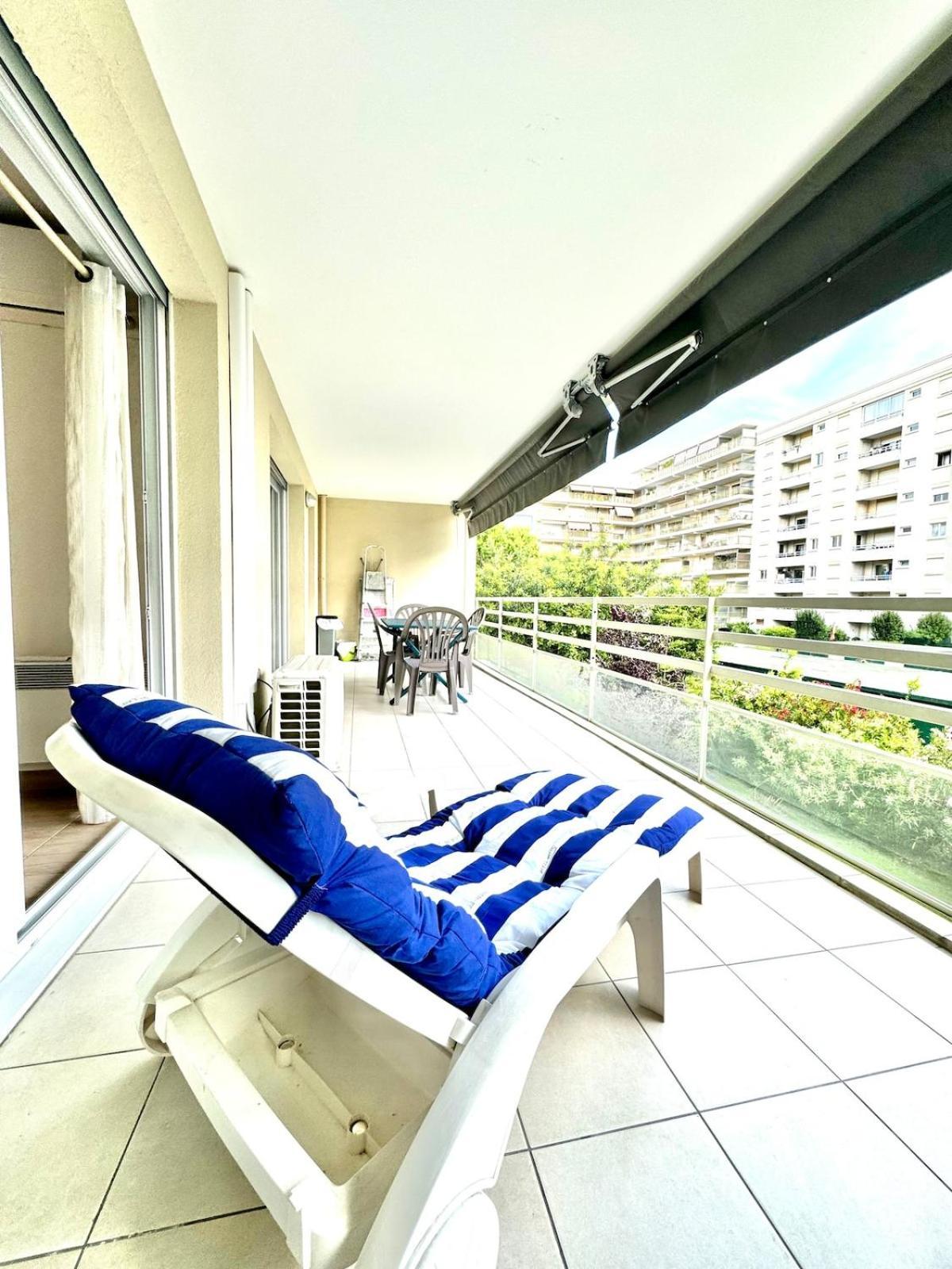 Mickael - De Standing 4 Prs - A 300m Apartment Antibes