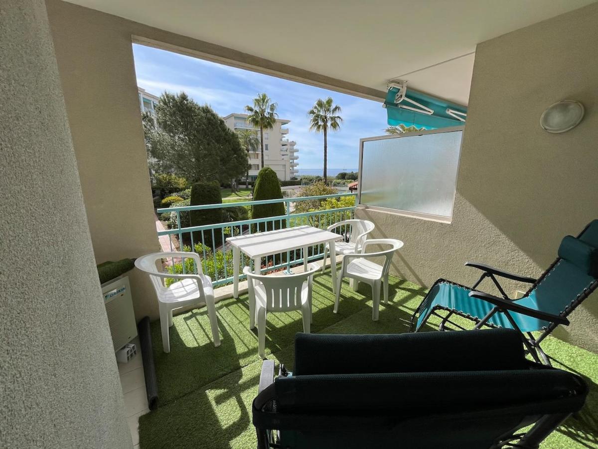 Apartamento F2 Vue - Piscine - Climatisation - Parking *