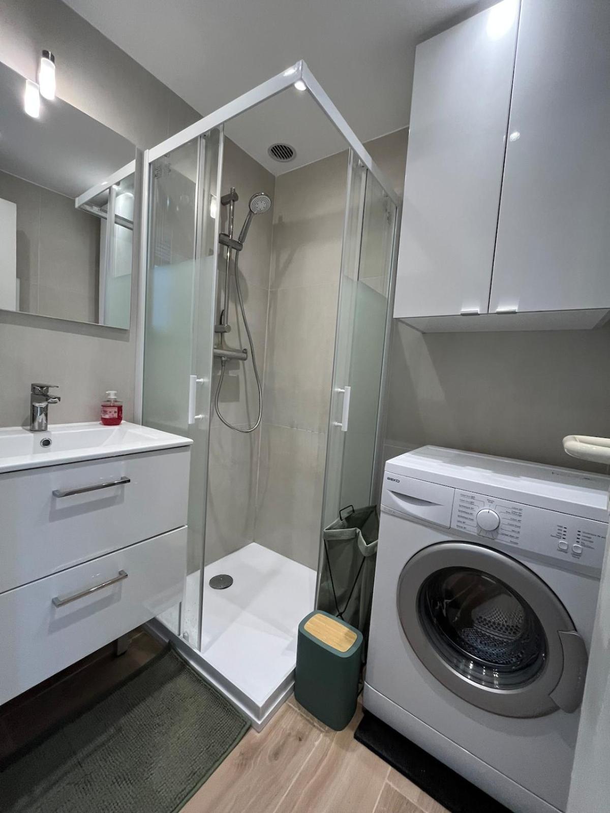 F2 Vue - Piscine - Climatisation - Parking Apartamento Antibes