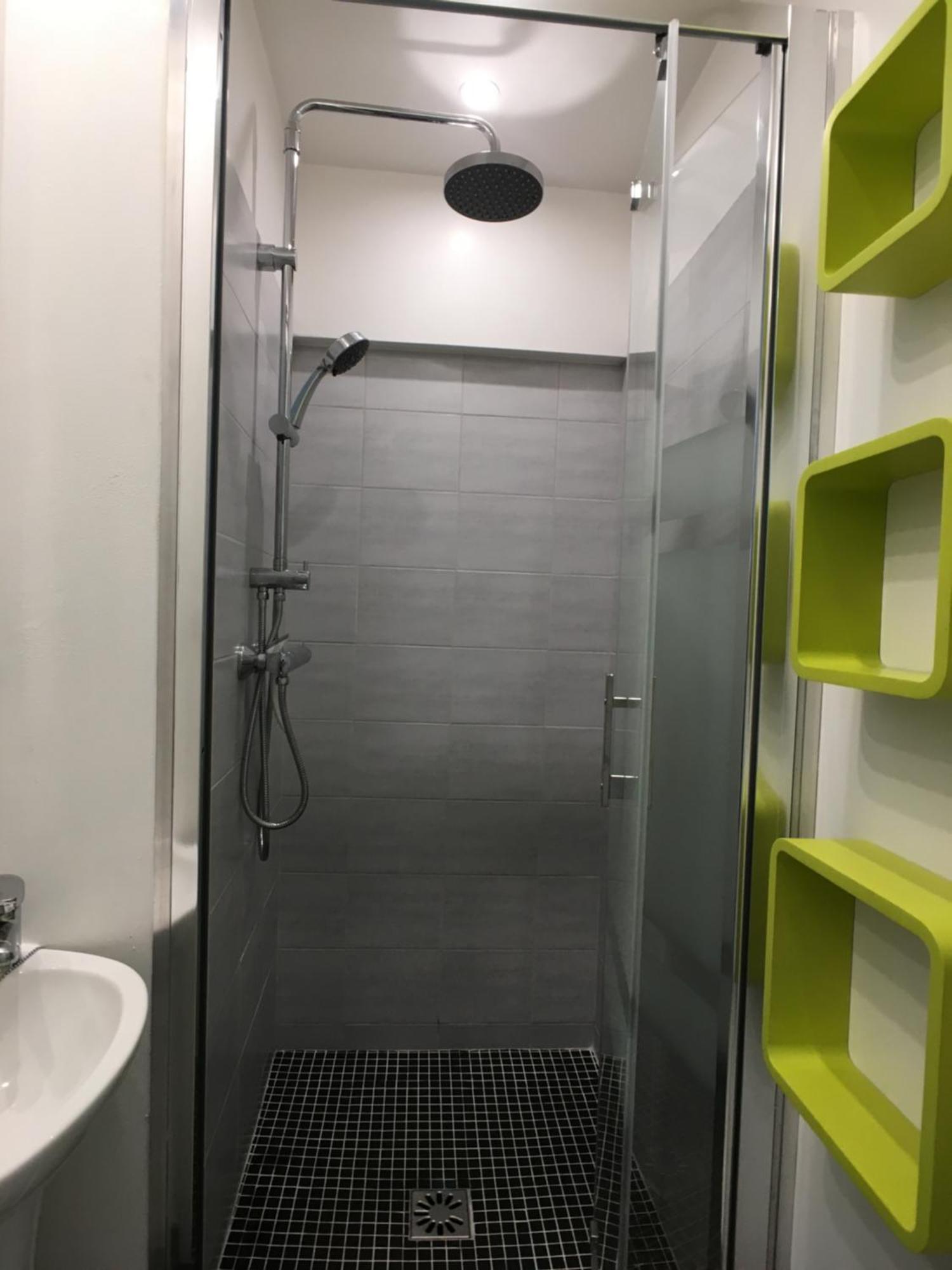 Apartment Spacious 3 Bed App With Pool 5min To Jlp Ideal For 2 Families Or 8 People *
