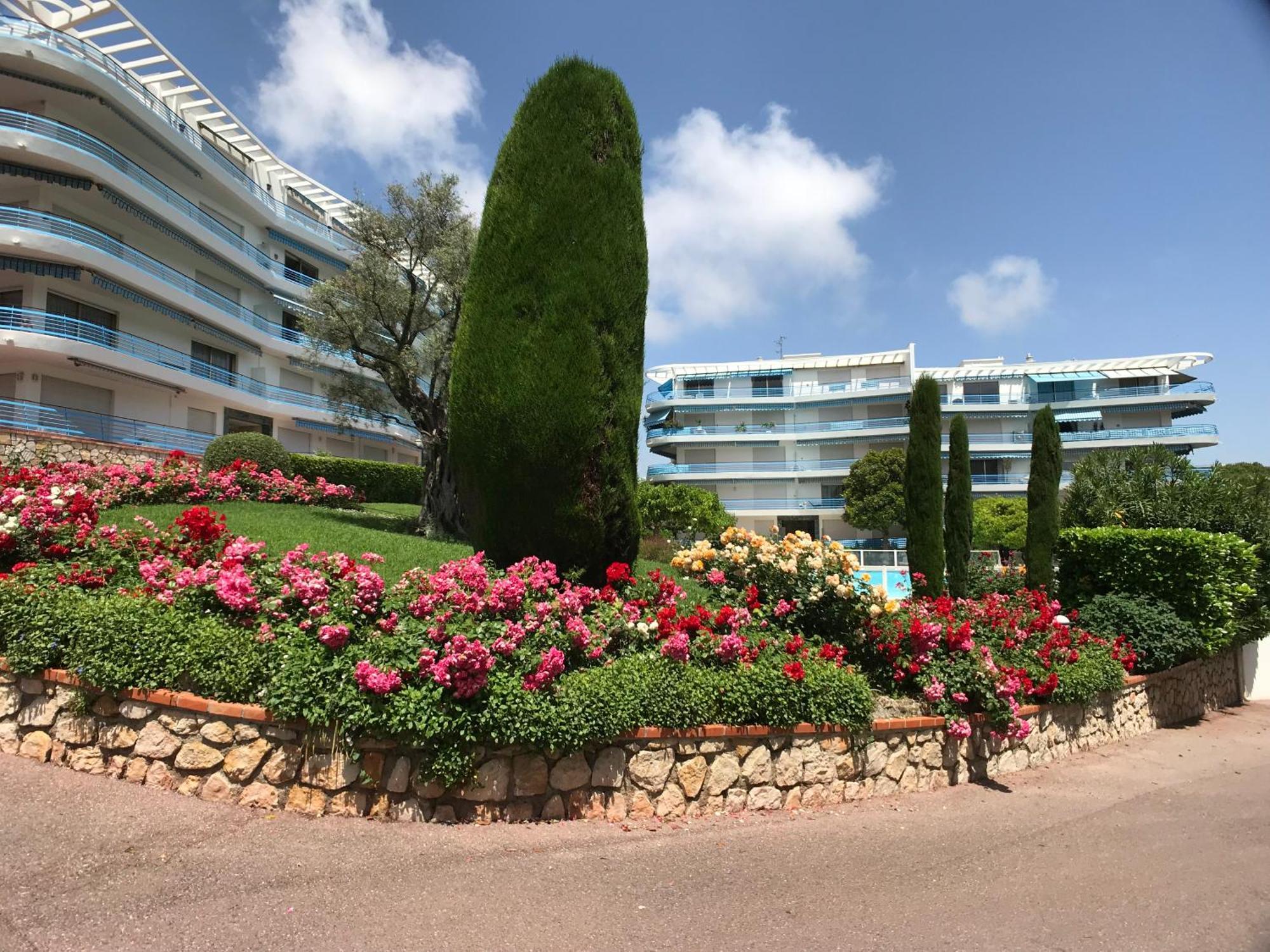 Spacious 3 Bed App With Pool 5min To Jlp Ideal For 2 Families Or 8 People * Juan-les-Pins