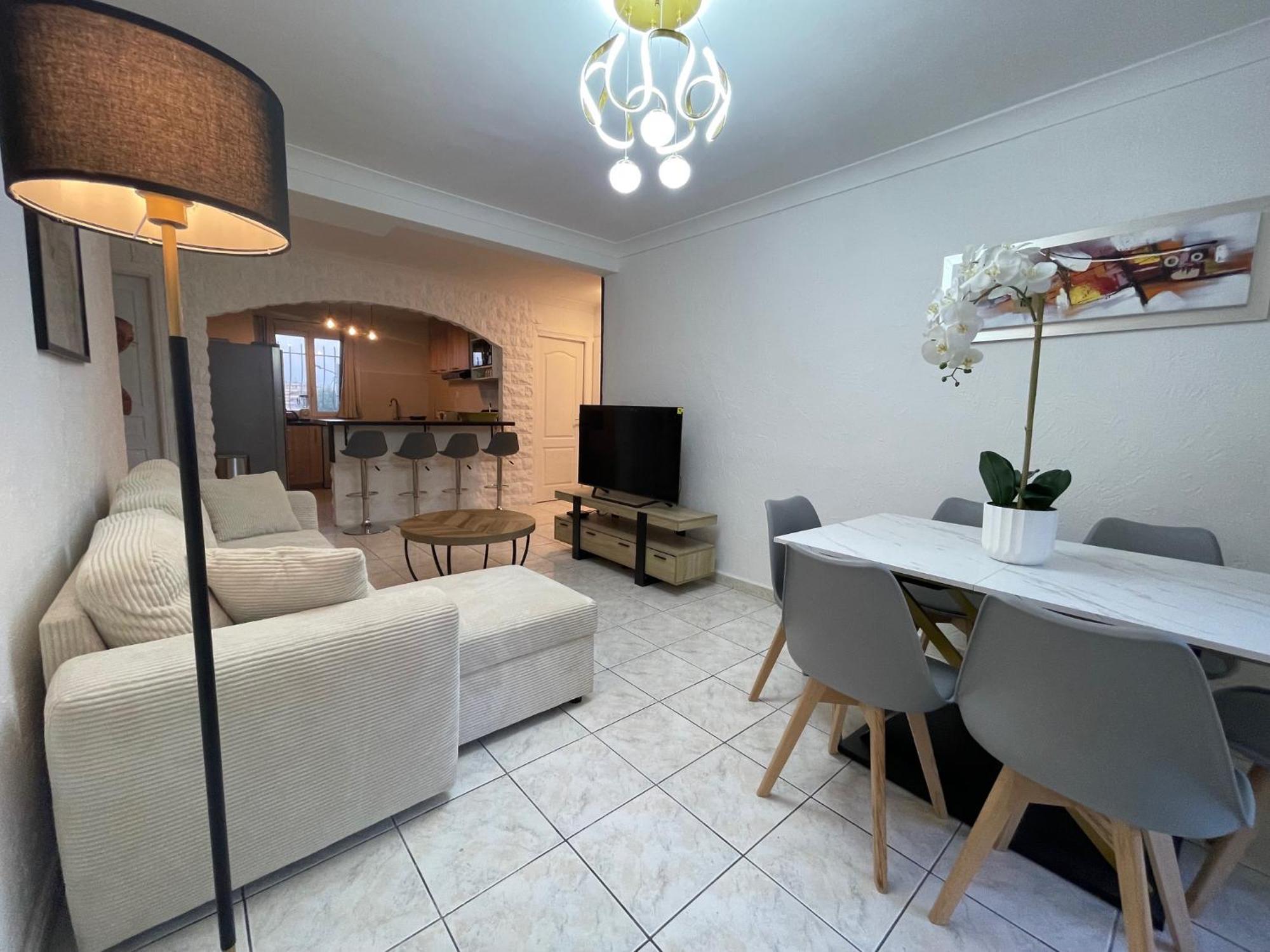 4 Pieces Entre Et Juan Les Pins Apartment Antibes