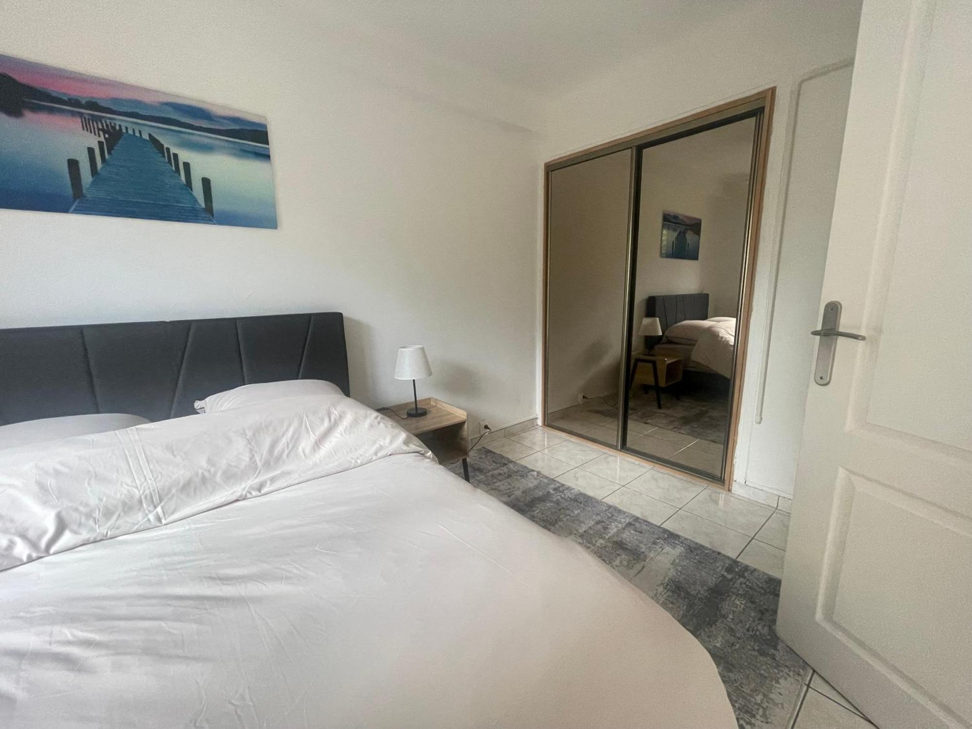 4 Pieces Entre Et Juan Les Pins * Antibes