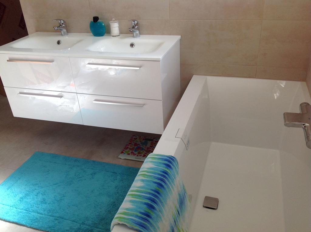 Beautiful Family Villa - 160M2 - 6 People - Pool - Sauna - 900M Beach * Antibes