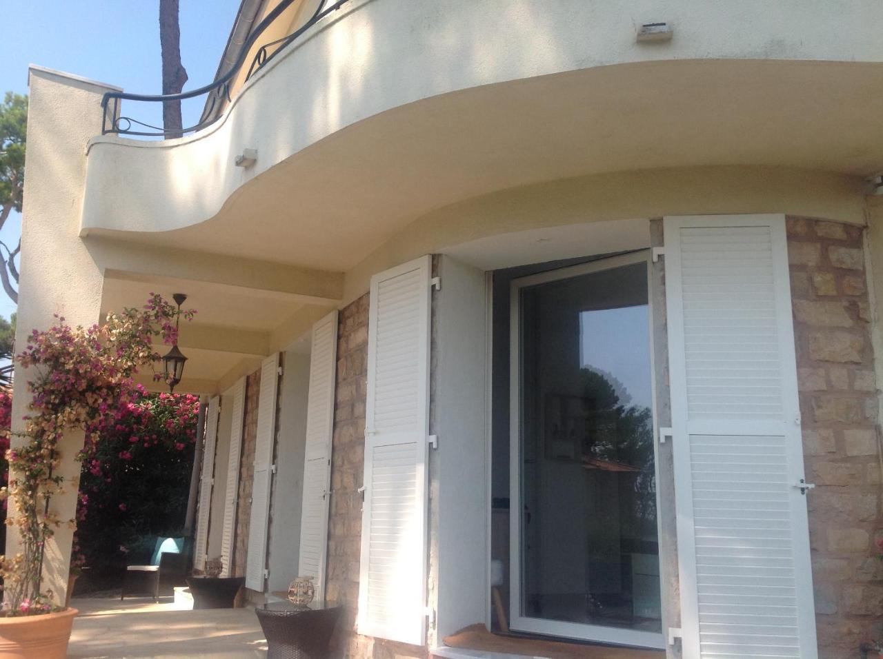 Beautiful Family Villa - 160M2 - 6 People - Pool - Sauna - 900M Beach * Antibes