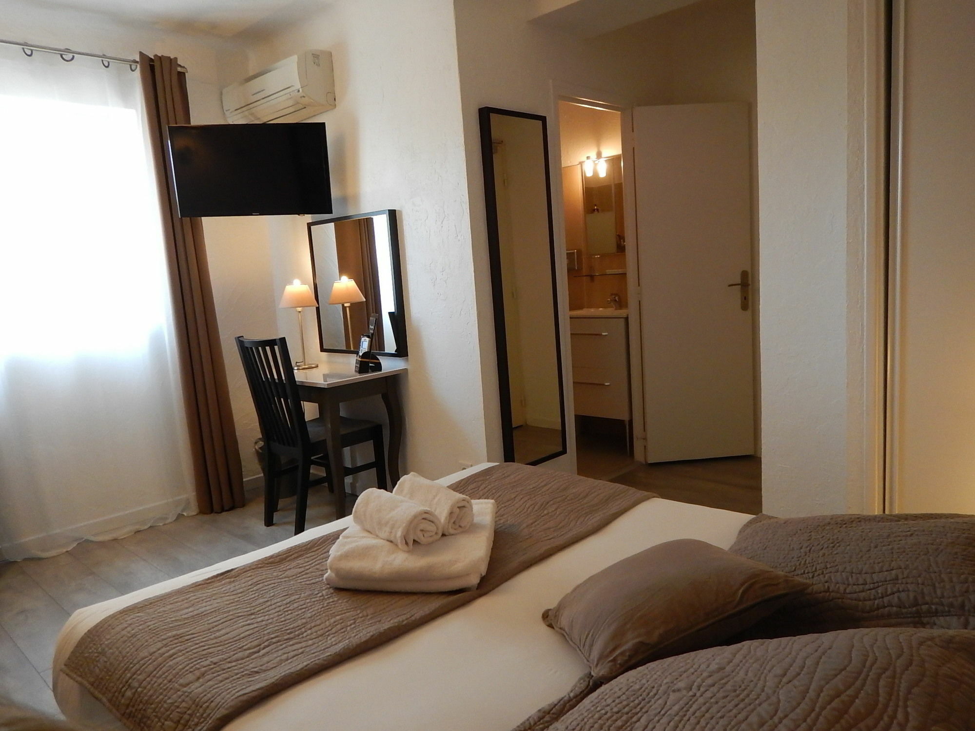 Miramar- Cap D'antibes - La Garoupe Hotel 3*