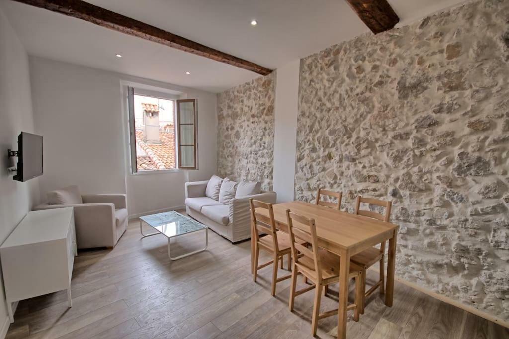 202-appartement Renove Vieil