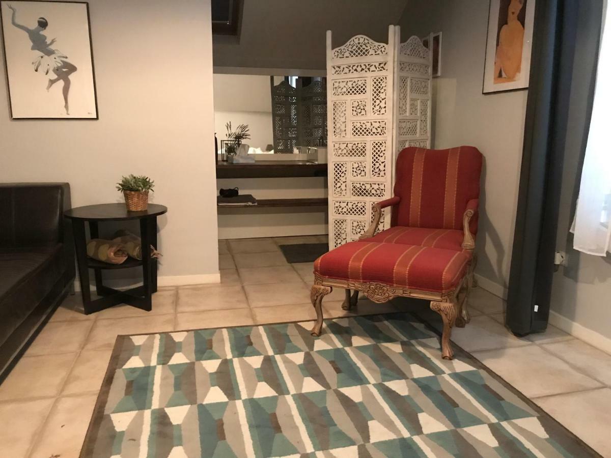La Maison Des Capucines Bed & Breakfast *