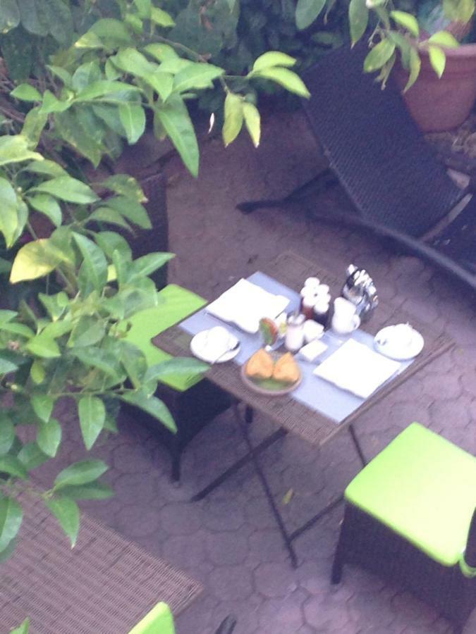 La Maison Des Capucines Bed & Breakfast