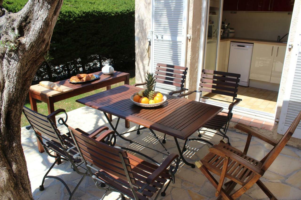 Suquette Charming Provencal House In With Terrace, Garden And Pool Access *