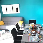 Appartement 3 Pieces, Refait A Neuf, Haut Standing, Piscine, Mer A Pieds