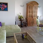 Nice Apartment With Sea View And Swimming Pool