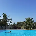 Close To The Sea Apartments