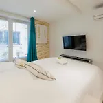 Brand-New Atypical Studio In Rue Fourmilliere