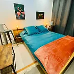 High Standing! 200M2 Private Garden Jacuzzi Sun Bed & Interior Spa