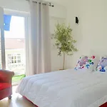 Elegant & Luminous 2-Br - Antibes City Center