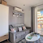 Juan Les Pins Centre - Studio Neuf Avec Terrasse - 3 Mins Des Plages - Jazz Apartment