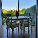 Superbe rez-de-jardin proche de la plage