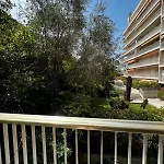 Bnb Renting Spacious 1 Bedroom Apartment In Antibes Center With A Parking