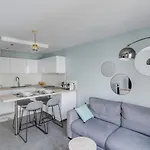 Appartement Avec Balcon Parking A 5Mn De La Plage By Weekome