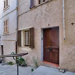 Superb Flat Near The Beach In Antibes