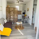 Nid Douillet Sur La Cote D\'Azur