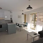 Albert 1Er - Chic One-Bedroom Apartment With Parking - Stayinantibes