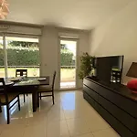 Appartement 3P Avec Terrasse Et Garage, A 10Min Des Plages De Juan-Les-Pins - Fr-1-252-171