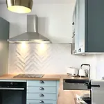 Fersen Bright Apartment Renovated For 5 People In Center Of Old Antibes