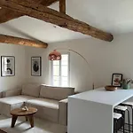 Apartment With Mediterranean Charm In The Heart Of The Provencal Market
