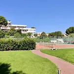 Nice 23M In A Residence With Pool