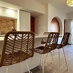 Chez Joan, Apt De Standing, 4 Prs, A 300M Des Plages