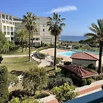 Appartement Avec Terrasse, Piscine Et A 5 Min De La Plage A Juan Les Pins - Fr-1-252-185