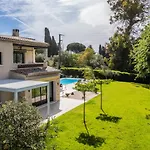 Calm Family House With Swimming Pool