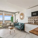 Vue mer 180° cocon à 7 min de la plage piscine AC
